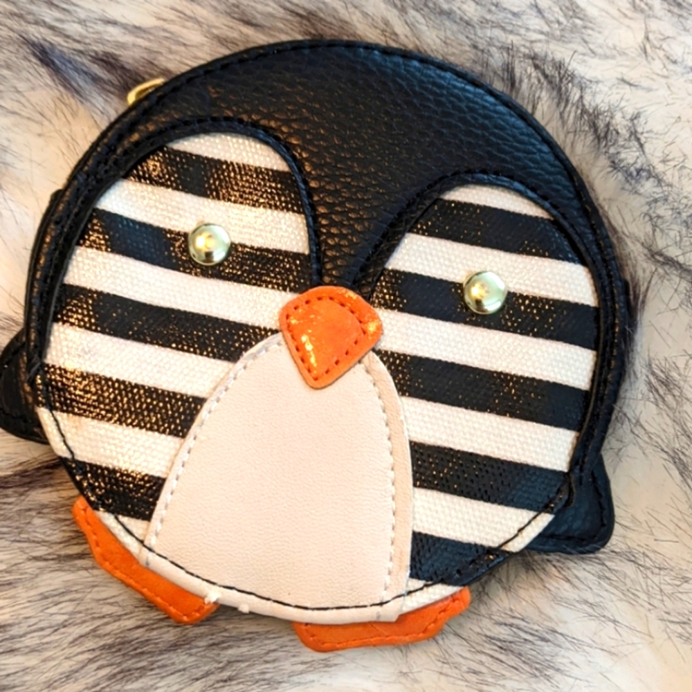 NWOT Penguin Change Purse